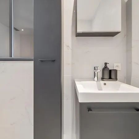 Deux Standing Duplex Proche St. Tropez Apartment